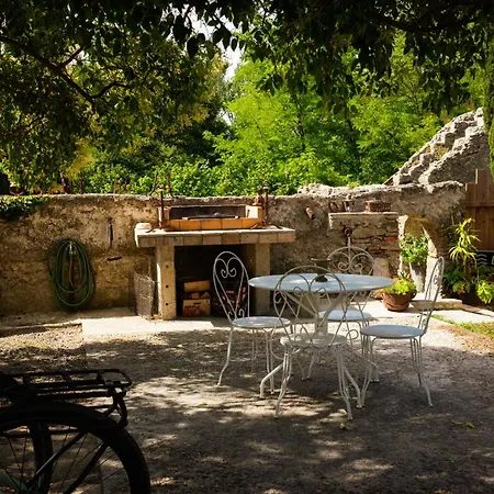 Les Logis Des Magnans - Astruc- Tatil Evi *